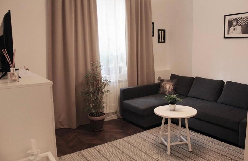Elegant Apartment In The Center Of София Экстерьер фото