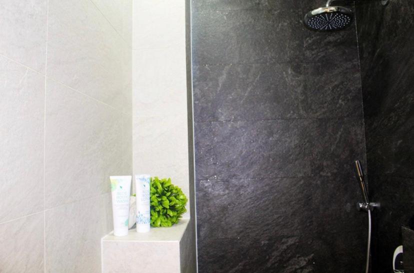 Elegant Apartment In The Center Of София Экстерьер фото